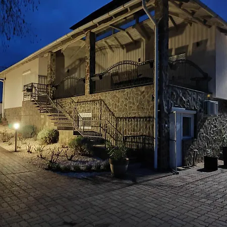 דירה Panoli Apartmanhaz *