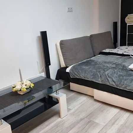 Panoli Apartmanhaz *